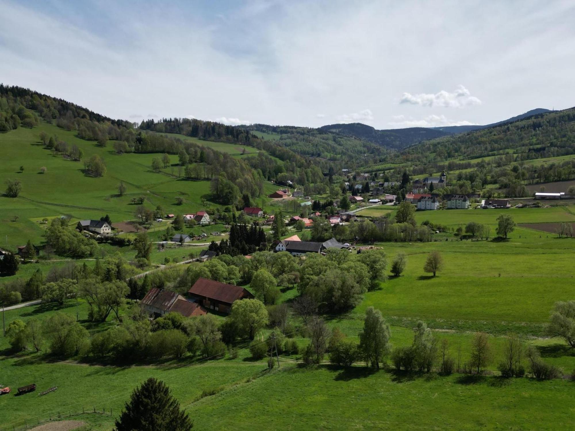 Agroturystyka Alpaka Konradow Lägenhet Konradow  Exteriör bild